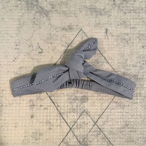 NWOT Colette Malouf Swarovski crystal fabric twist headband